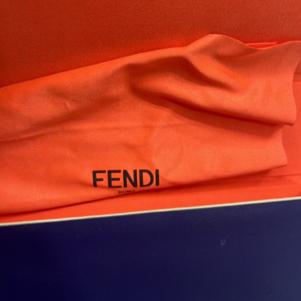 FENDI Monogram Sunglasses - Picture 8 of 9